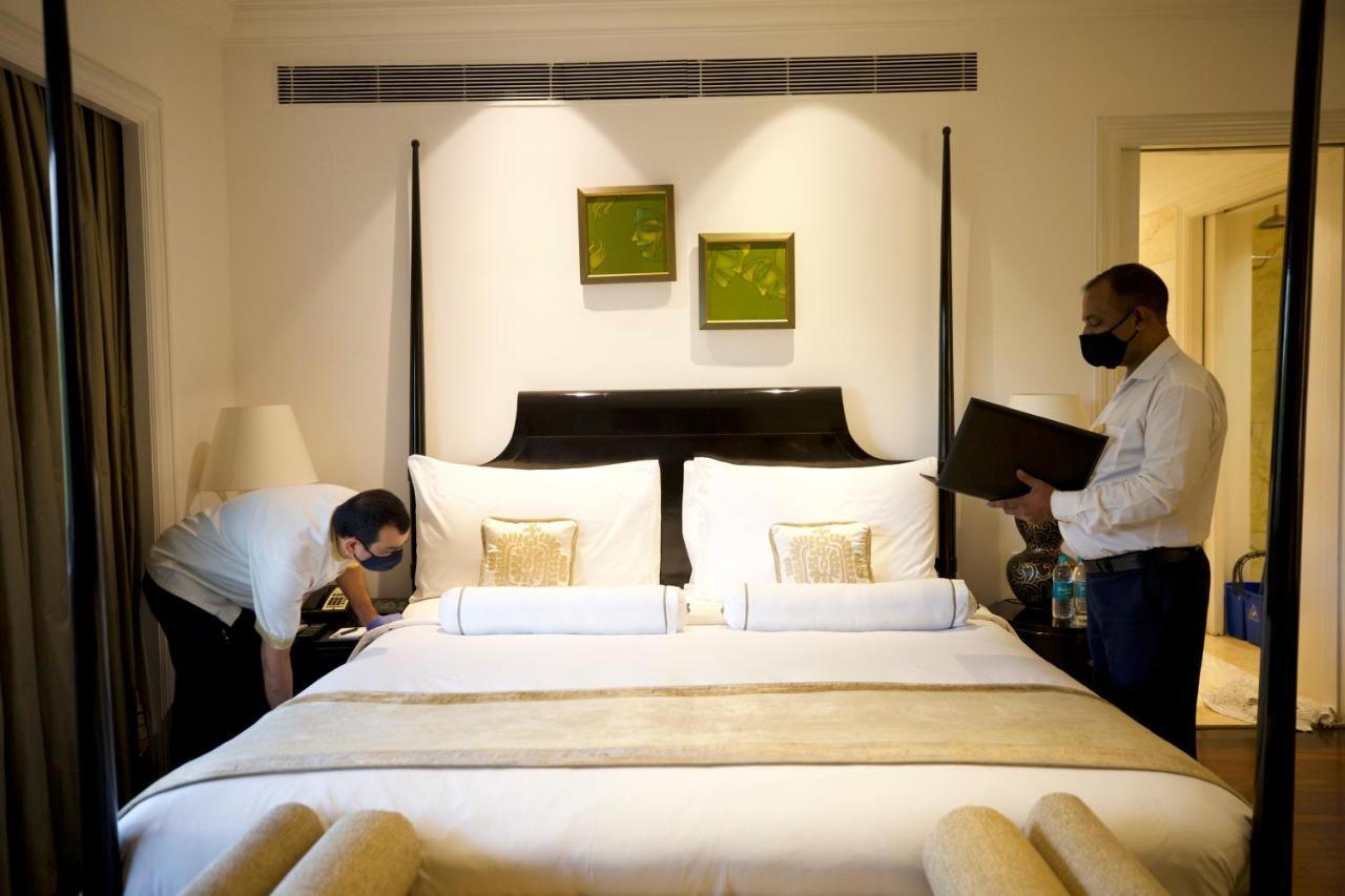 The Claridges New Delhi Hotel Exterior photo A room at the Taj Mahal Palace