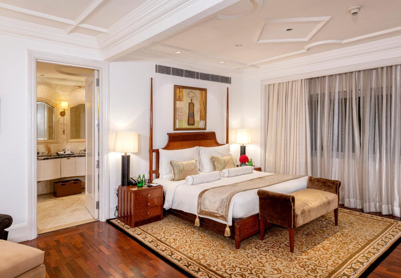 The Claridges New Delhi Hotel Exterior photo A bedroom at the Taj Mahal Palace